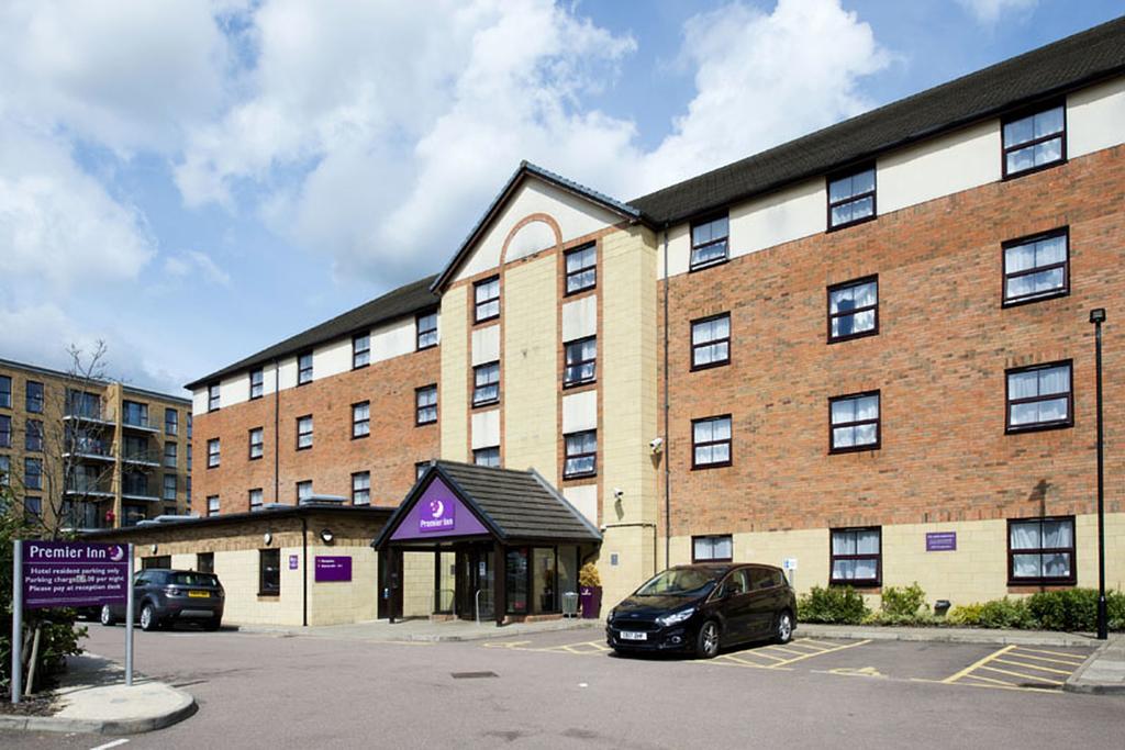 Premier Inn London Edgware بارنيت المظهر الخارجي الصورة